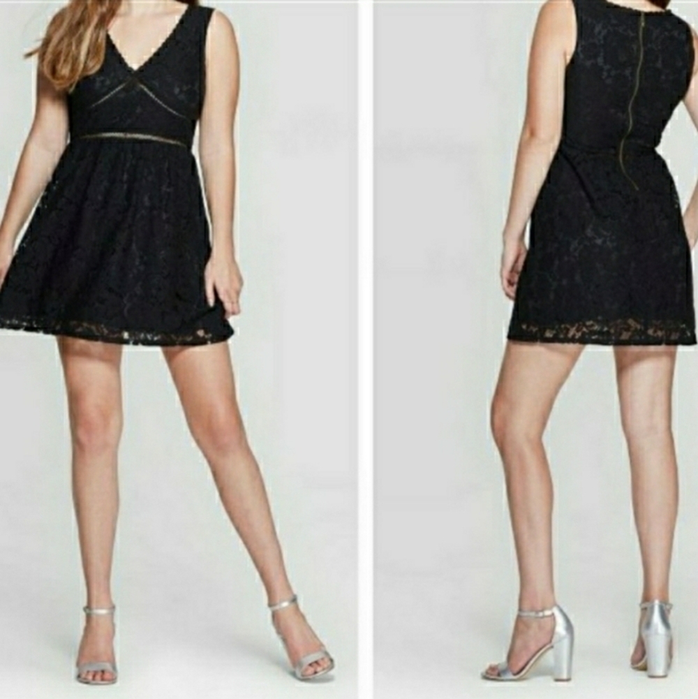 *NEW! V NECK FIT & FLARE LITTLE BLACK DRESS SIZE MEDIUM A LINE ABOVE KNEE